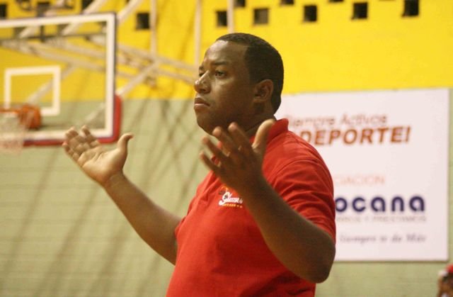 Melvin López despedido por el Club San Sebastián